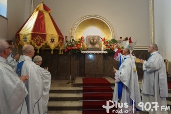 W 18 rocznicę koronacji obrazu Matki Bożej Miłosierdzia w Skarżysku-Kamiennej