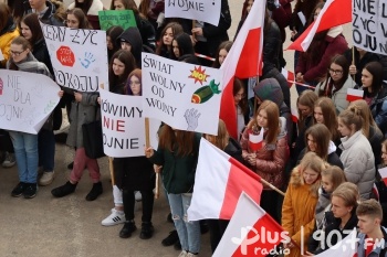 Konecka młodzież protestowała przeciwko wojnie