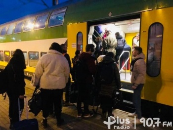 Drugi pociąg humanitarny Kolei Mazowieckich z uchodźcami