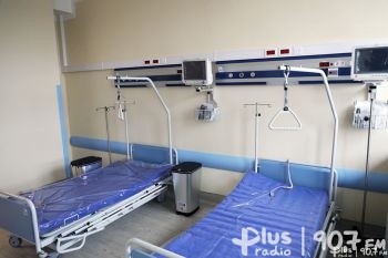 Ostatnie osiem wolnych łóżek w szpitalu tymczasowym