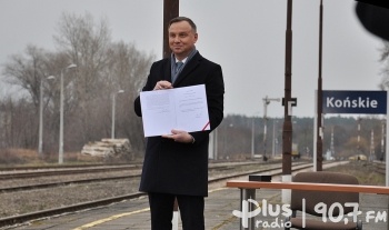 Prezydent Andrzej Duda podpisał w Końskich kolejową ustawę