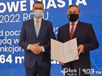 Premier przekazał akt nadania statusu miasta dla Jedlni-Letniska