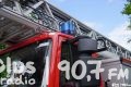 Strażacy gaszą pożar w Wierzbicy
