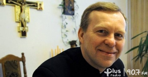 Biskup Piotr wśród kobiet