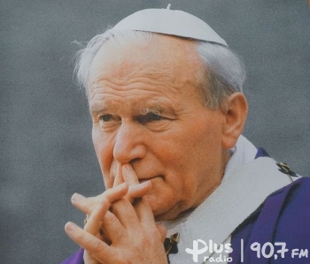 Stanowisko samorządowców w sprawie ataków medialnych na świętego Jana Pawła II