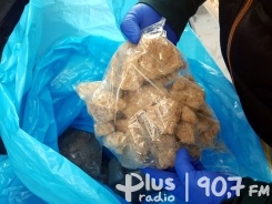 Policjanci przejęli narkotyki warte prawie milion złotych