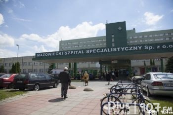93-letni mężczyzna zmarł pod szpitalem na Józefowie