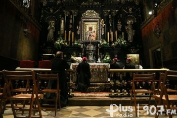 Biskupi zachęcają do praktykowania wiary, Komunii Wielkanocnej i 100 rocznicy urodzin św. Jana Pawła II