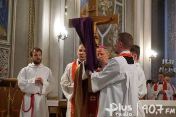 Bp Tomasik zachęca do duchowego przeżywania Triduum Paschalnego