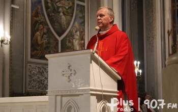 Bp Piotr Turzyński: Męka Chrystusa uczy nas prawdy i spojrzenia na siebie samych