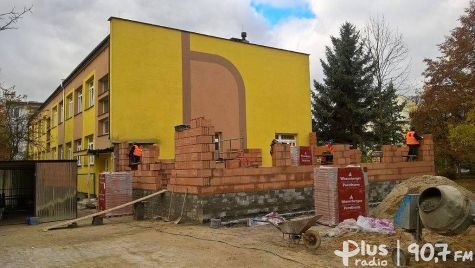 Trwa rozbudowa przedszkola w Białobrzegach