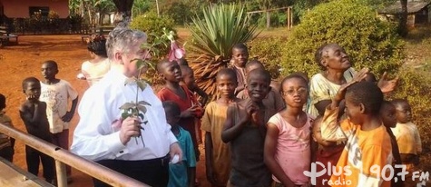 Bp Tomasik: w Afryce doświadczam Kościoła misyjnego