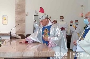 Biskup Marek Solarczyk poświęcił kościół Matki Bożej Nieustającej Pomocy w Końskich