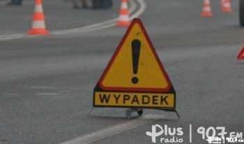 Poranny wypadek w Woli Gutowskiej. Trzy osoby trafiły do szpitala