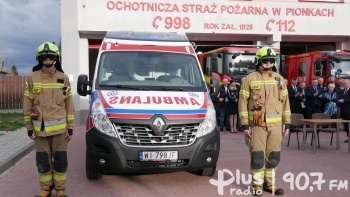 OSP Pionki otrzymała ambulans