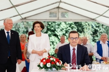 Premier Mateusz Morawiecki podpisał w Solcu nad Wisłą rozporządzenia w sprawie 14. emerytury