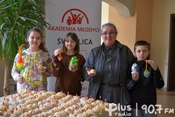 Wychowankowie świetlicy Caritas zbierają na wakacje