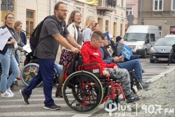 Bp Solarczyk modlił się za osoby niepełnosprawne i ich opiekunów