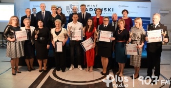 Laureaci konkursu Społecznik Roku 2022 Powiatu Radomskiego