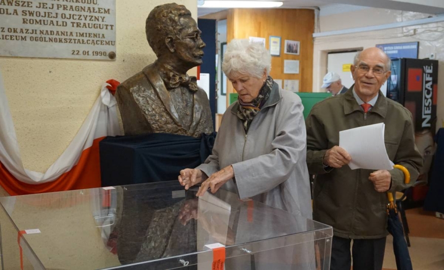 Coraz więcej os&oacute;b chce głosować