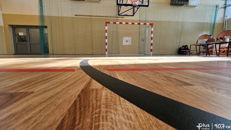 Uczniowie II LO w Radomiu mają nową halę sportową