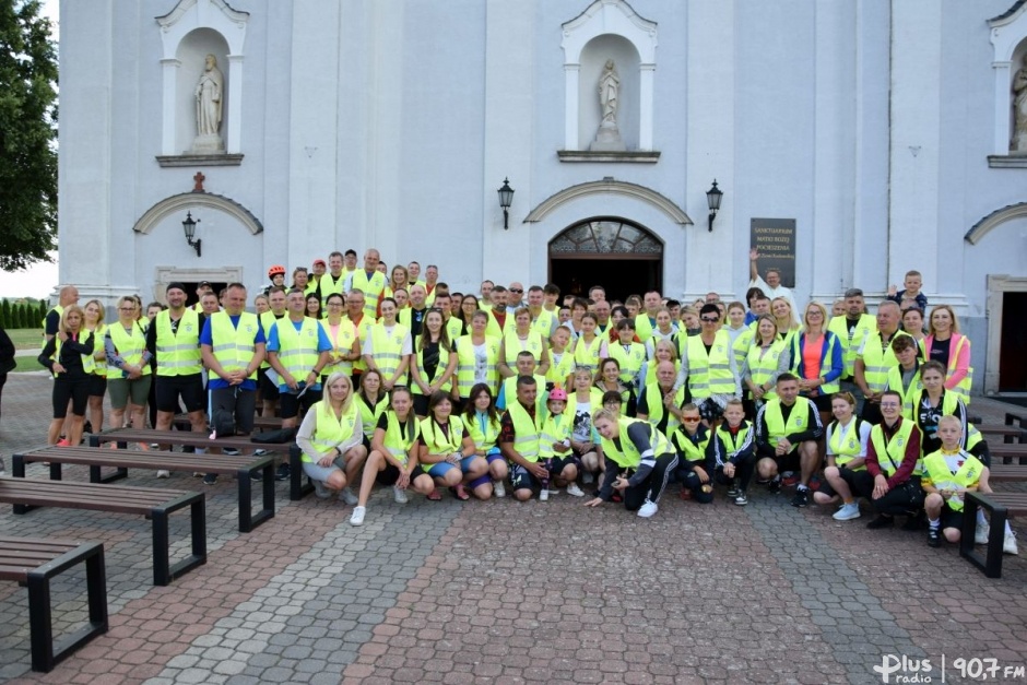 Prawie 200 osób na rowerach jedzie do Częstochowy