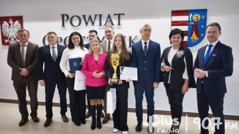 Puchary i dyplomy dla najlepszych