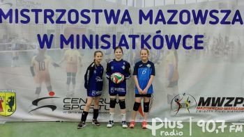 Mistrzostwa w Mini-siatkówce. Dobry start dziewcząt z KKS-u Kozienice
