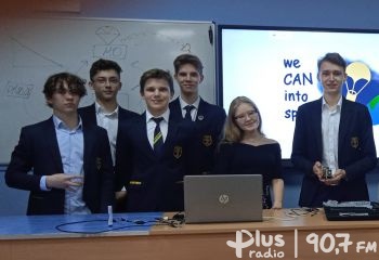 Uczniowie z Łowicza i Opoczna tworzą satelitę