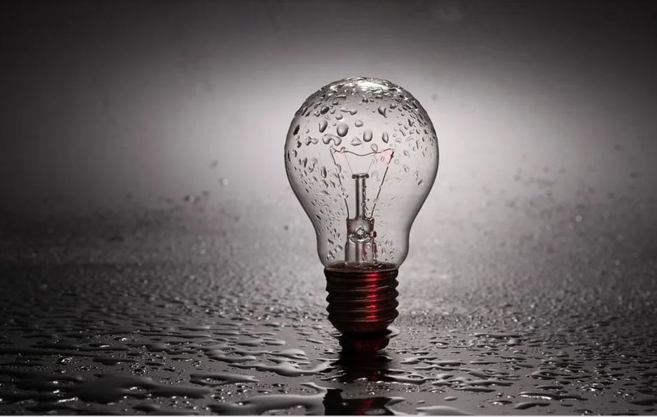 Nie mają energii. Trwa usuwanie uszkodzeń po burzach