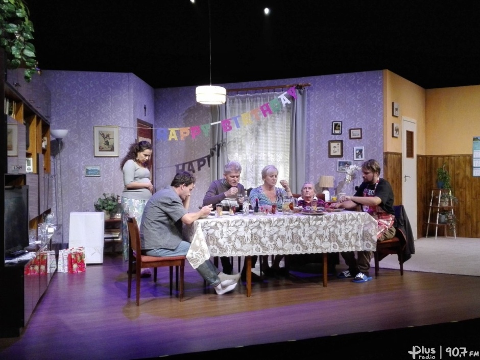 Tęsknię za domem. Premiera w radomskim teatrze