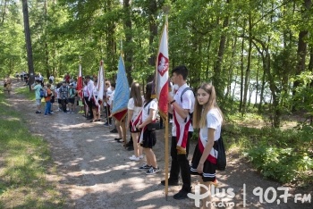 Uczniowie skarżyskich szkół pomaszerują ku czci powstańców