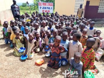 Szkoły papieskie wspierają szkołę w Togo