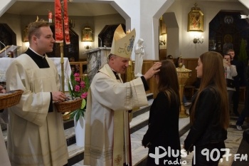 Bp Marek Solarczyk pobłogosławił tegorocznych maturzystów