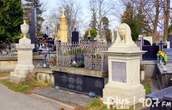 Wielkanocna kwesta na cmentarzu na Limanowskiego