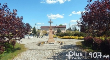Potworów: radni nazwali główny plac imieniem św. Jana Pawła II