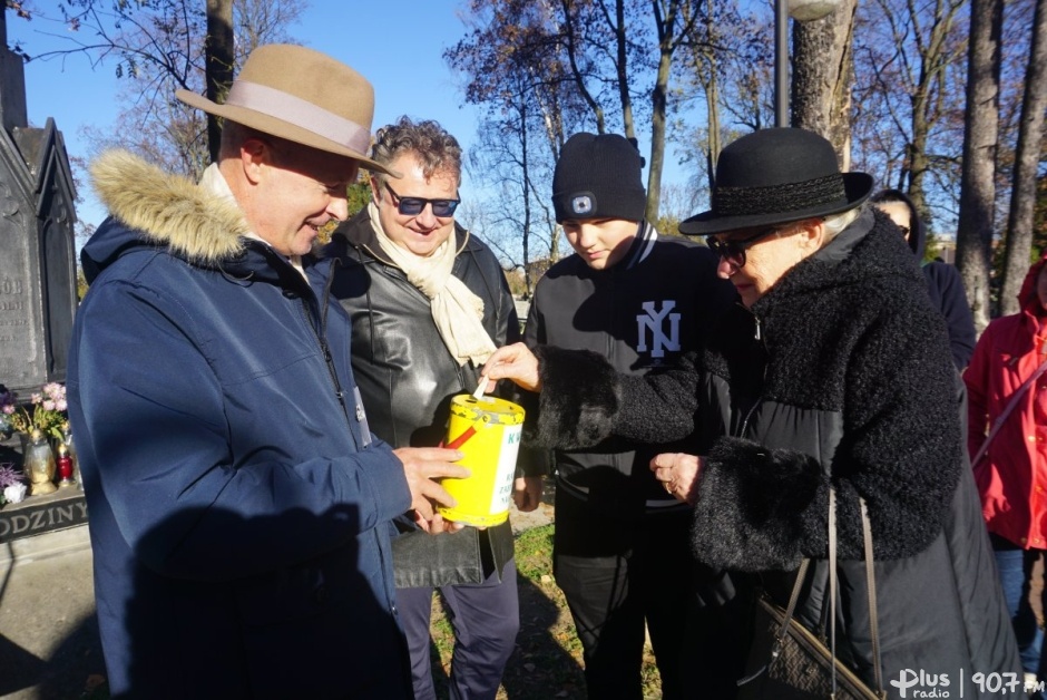 Kwestujemy na ratowanie zabytków radomskiego cmentarza