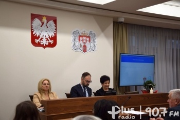 Nie chcą wygaszać mandatów radnych