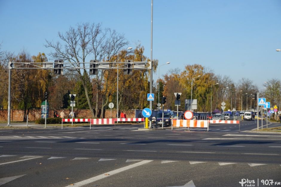 Dziś także obowiązują zmiany w organizacji ruchu wokół cmentarzy