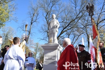 Poświęcono pomnik ks. Jerzego Popiełuszki