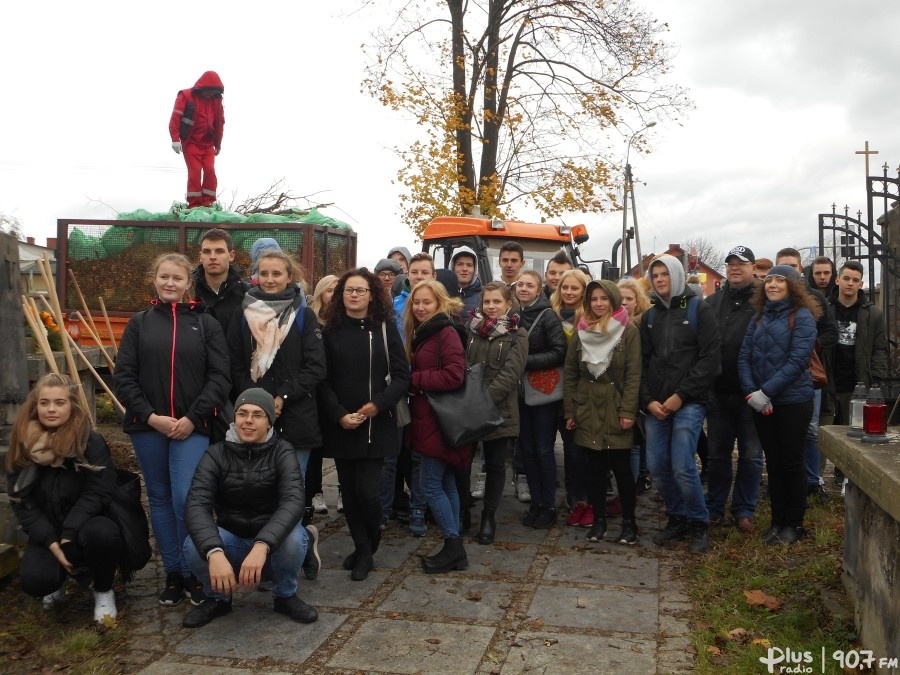 Porządkowali cmentarz ewangelicki