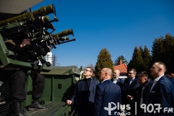 Premier Morawiecki docenia arsenał skarżyskiego Meska