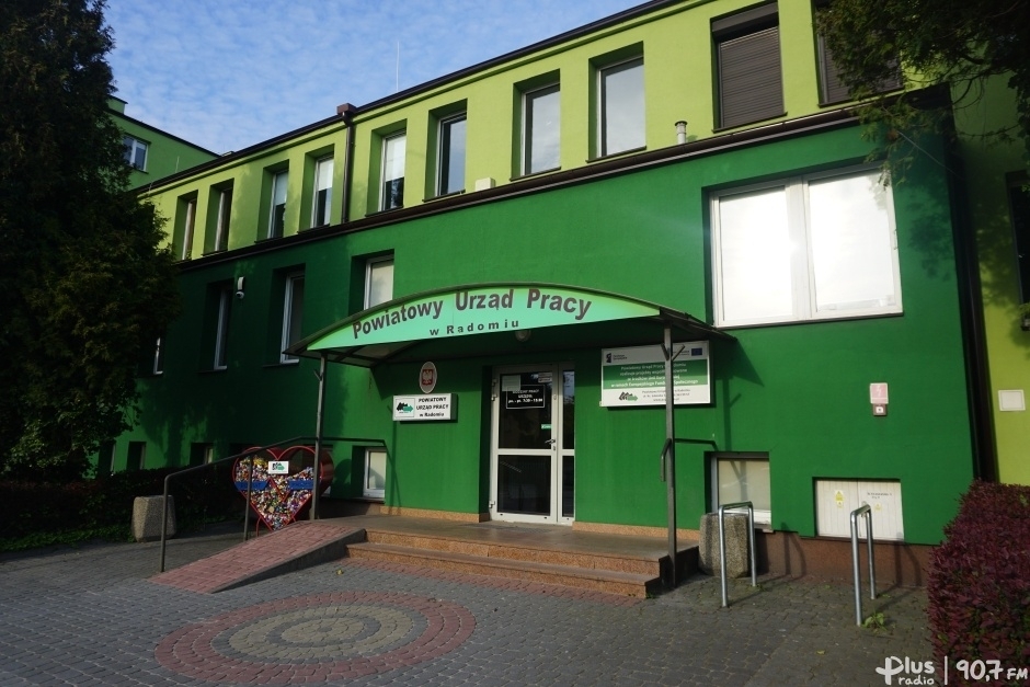 Czarne chmury nad urzędami pracy