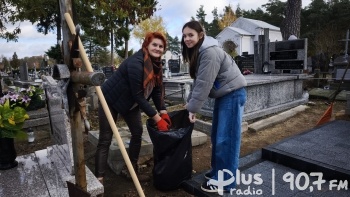 Porządki na drzewickim cmentarzu