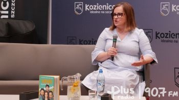 Joanna Kołaczkowska spotkała się z kozienickimi czytelnikami