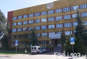 Szpital w Kozienicach: wstrzymane przyjęcia i zabiegi planowe po wizycie pacjenta z COVID-19