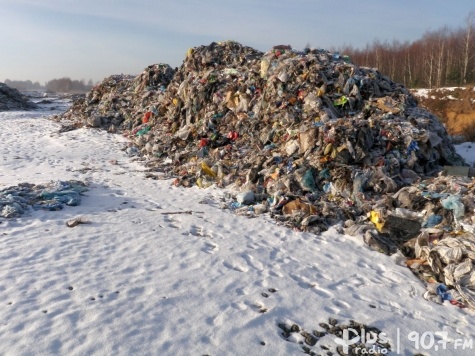 Śmieci z Małopolski zakopano koło Radomia