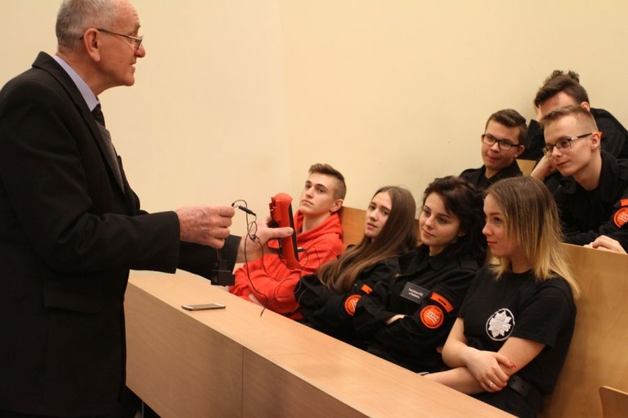 Zamienili lekcyjną salę na uniwersytecką aulę