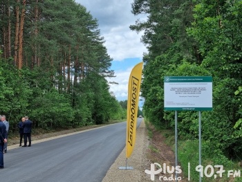 Zakończyła się przebudowa drogi powiatowej Sadek-Kierz Niedźwiedzi.