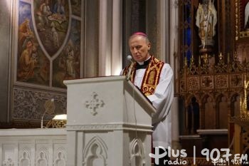 Jutro o 6.00 biskup radomski zaprasza do modlitwy w intencji maturzystów